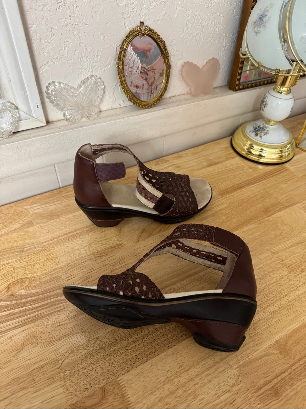 Whimsical 2000’s Jambu Brown Woven Leather Sport Wedge Sandals Size 9 Comfort
